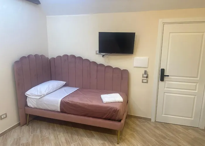 Attic RoomHotel Napoli